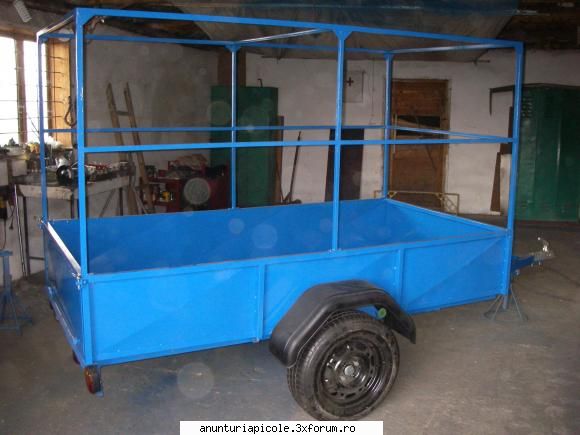 vind remorca monoax cu stelaj ,cu masa max.aut. de 750 cu punte de 1350 kg),avind utila de 2500x1320