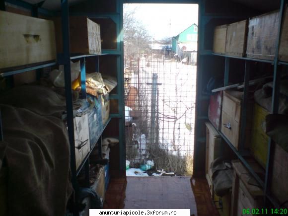 vand pavilion apicol capacitate stupi inca una