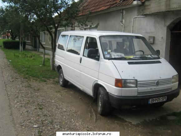 vand microbus t4 ,an 1993 , 2400 diesel , 8+1 locuri , autoturism , pret 4200 euro neg. tel.
