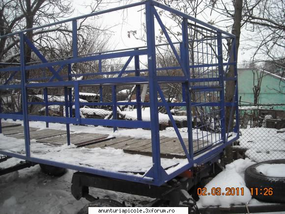 remorca apicola stare foarte buna 2005 scris:v�nd 2005, lungime 6.70 1.80 2,25 capacitate stupi