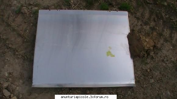 vand taple de aluminium 60x70 
bun pentru stupi de :hi: vand stupi de albine