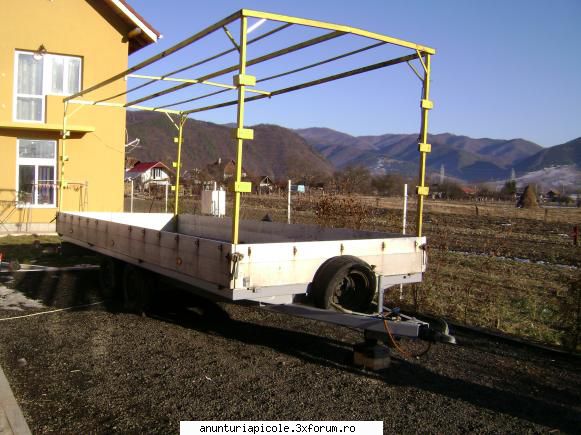 iata si o poza vind remorca ideala transport stupi