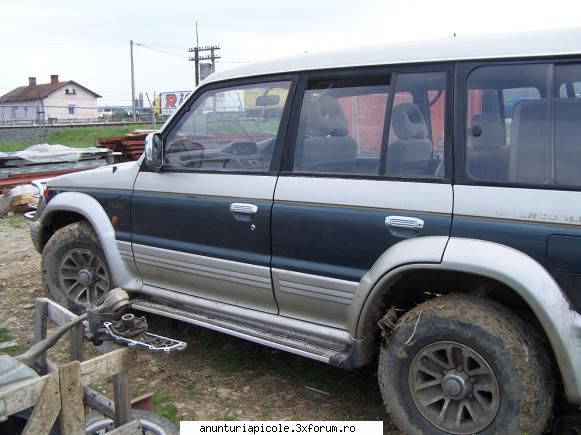 vand sau dezmembrez mitsubishi pajero