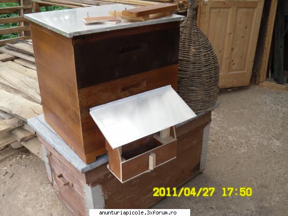 scimb lazi familii albine. lazi rame fund detasabil, cuib 1/1 cat 1/2, capac tabla al. podisor