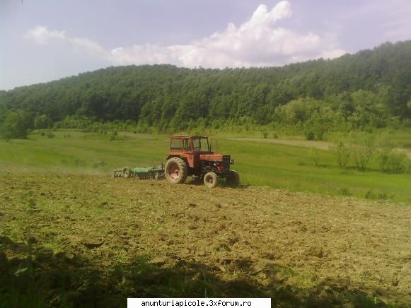 schimb tractor utilaje schimb tractor utilaje stare buna strain sau ansamblu apicol  tel