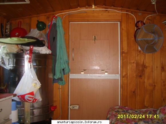 vand pavilion apicol poza camera extractie