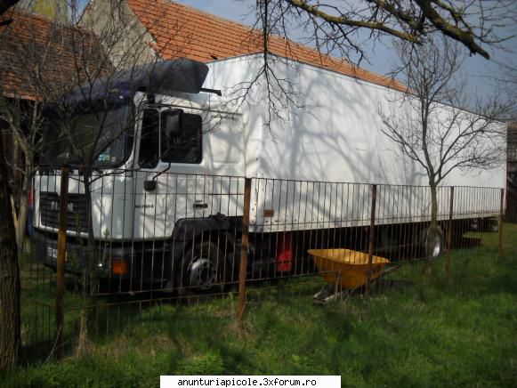 de vanzare man 14 3,cabina dubla cu pat si incalzire cai bena interior 9,4m(incap 18 stupi pe 108 pt