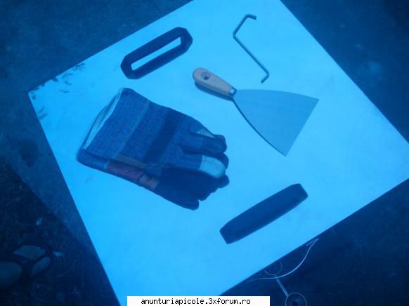 puteti sa-mi dati detalii despre    topitor ceara electric cu presa      2150 o poza sau un link