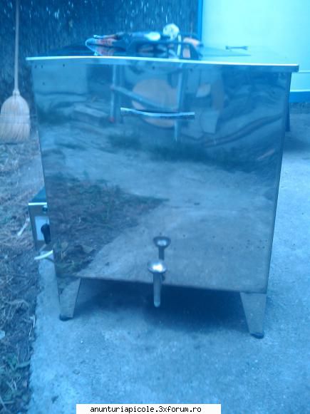 puteti sa-mi dati detalii despre    topitor ceara electric cu presa      2150 o poza sau un link