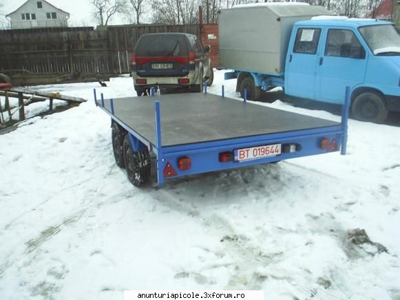 firma apicole s.c.gims star vinde (la comanda ferma) platforme ptr. transport stupi,cu 1-2 punti