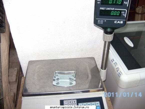 Cumpar urmatoarele. - Minerul a fost cintarit si are 110 grame.iata si - CUMPARARI ECHIPAMENTE APICOLE