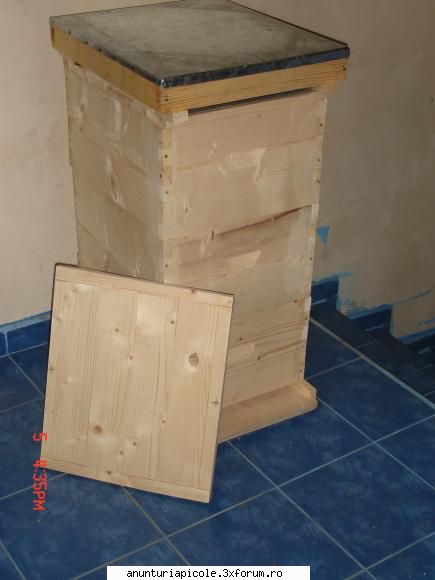 PRODUCATOR Vand Stupi - cred ca in aceasta imagine se vede mai bine ce - VANZARI ECHIPAMENTE APICOLE