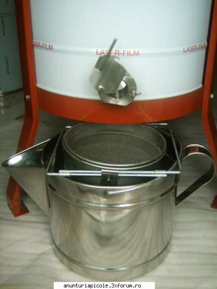 le am pe stoc iar sper ca le voi avea saptamina viitoare. scule si utilaje apicole apisan srl.