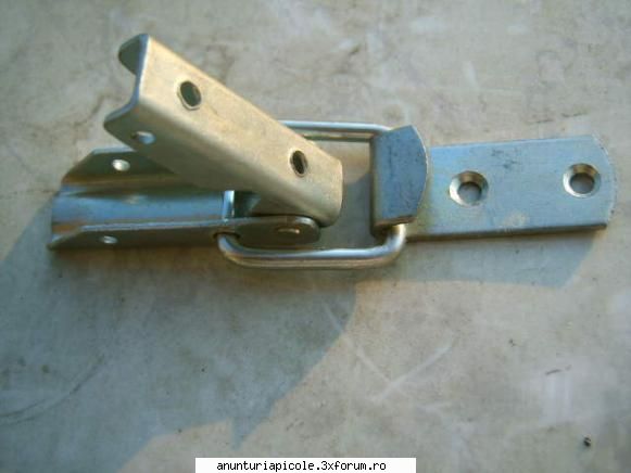 dispozitiv de insirmat rame nu am, si nici nu am merge manual.am un perforator care pune si capse in