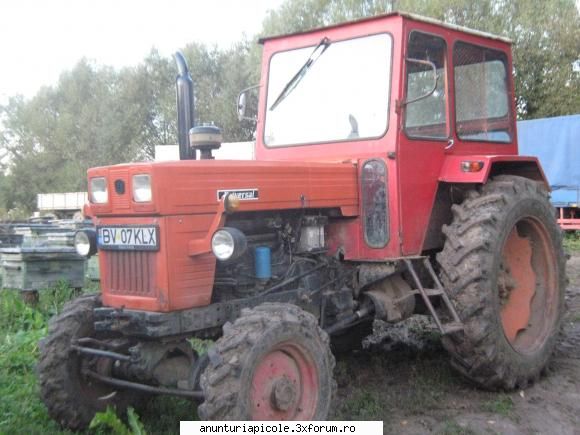 Tractor 651 - Vand tractor 651 cu sapa,Pret : 10 000 euro, Tel - ANUNTURI CARE NU RESPECTA REGULAMENTUL