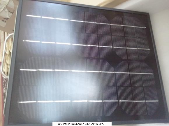 Unelte apicole, echipamente - Avem si Panoul Solar cu doua Becuri economice de - VANZARI ECHIPAMENTE APICOLE