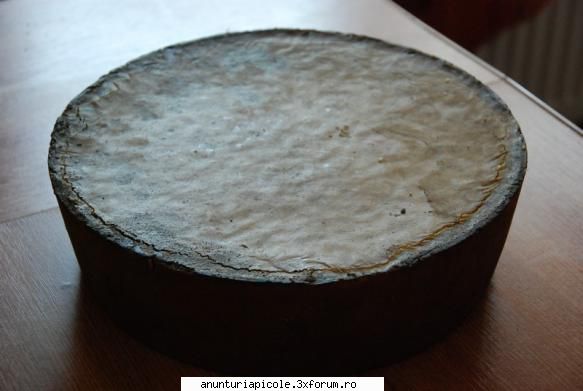 Vand 4-5 kg ceara albine - Vand 4-5 kg ceara de albine. 22lei/kg. livrare - VANZARI PRODUSE APICOLE
