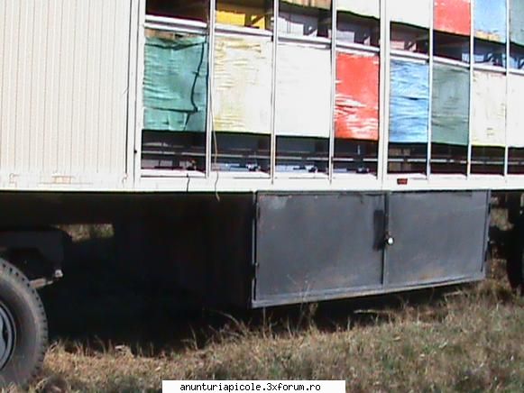 Vand pavilion apicol - Va pot asigura transportul punandu-va in contact - VANZARI ECHIPAMENTE APICOLE