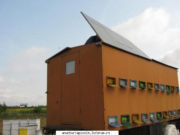 Vand pavilion apicol 2000 Euro - alex mns - VANZARI ECHIPAMENTE APICOLE