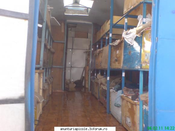 si ultima vand pavilion apicol capacitate 42 stupi