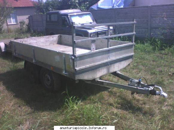 am pus cateva poze in format mai mare.
sunt din constanta. vand remorca auto 2 axe