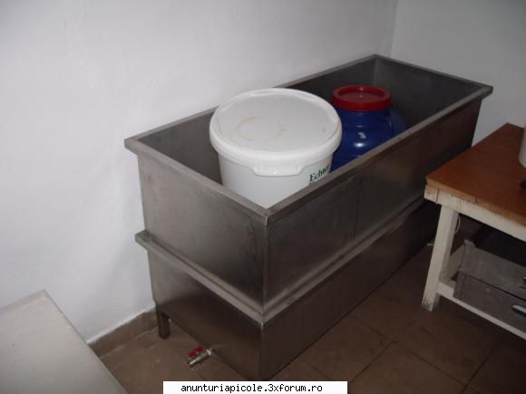 Vand utilaje pentru procesare si ambalare a mieri - munguriu - VANZARI ECHIPAMENTE APICOLE