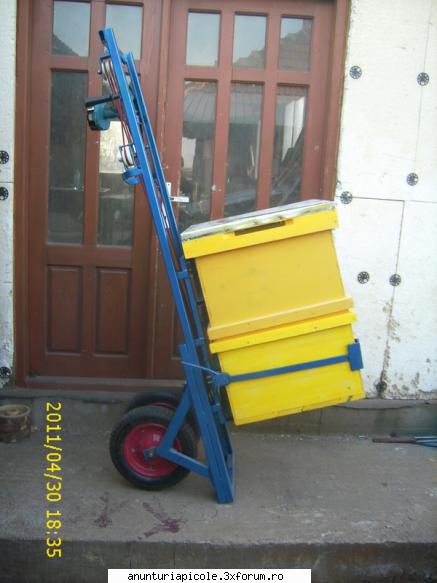 carucior transport si ridicat stupi - 4000 RON ,petru potoceanu,piatra - VANZARI ECHIPAMENTE APICOLE