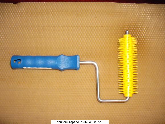 echipamente apicole - roller pt descapacit faguri 24 discuri cu tepi - VANZARI ECHIPAMENTE APICOLE