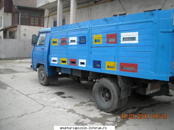 pavilion apicol omolgat, 32 stupi in  rastele si 20 pe culoar, itp an fabricatie 1990,motor brasov,