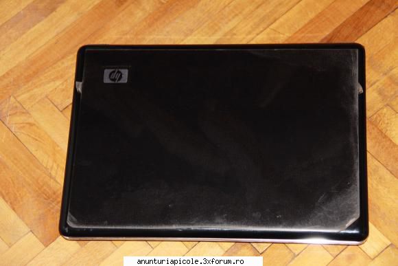schimb laptop pe albine - foglia de protectie originala pe el - SCHIMBURI DIVERSE