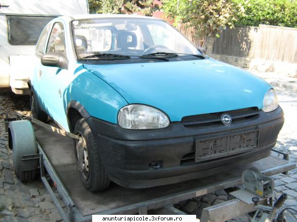 schimb opel cu stupi cu albine - schimb opel corsa cu 14 stupi an ,2 injectie tel - SCHIMBURI DIVERSE
