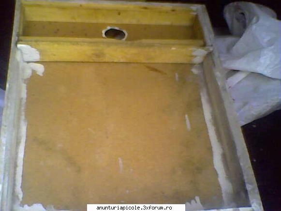 stupi verticali cu fund varoua - faceti alimentatoare tip podisor? - VANZARI ECHIPAMENTE APICOLE