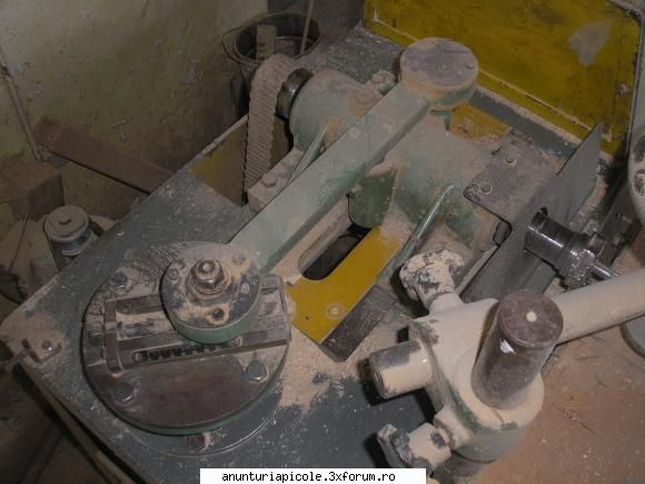utilaje second hand tamplarie - vand masina de gaurit (scobit) profesionala - DIVERSE