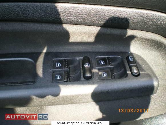 vand auto - vand auto volkswagen golf 4 variant 2003 iulie - VANZARI - CUMPARARI AUTO