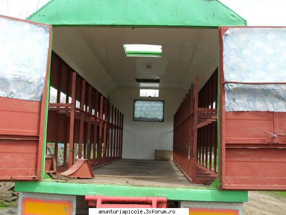 vand autopavilion - cazacuremus - VANZARI ECHIPAMENTE APICOLE