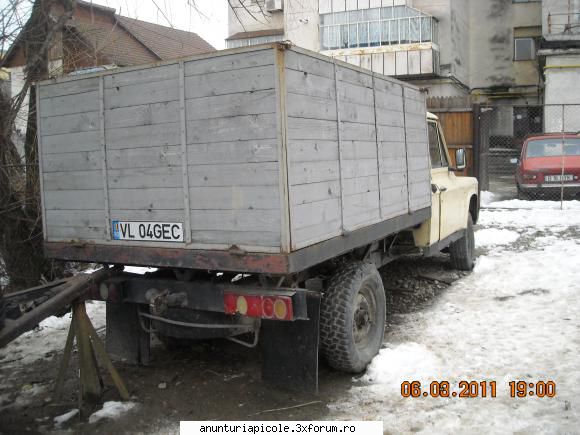 am pus mai multe fotografii vand aro si remorca speciala apicola