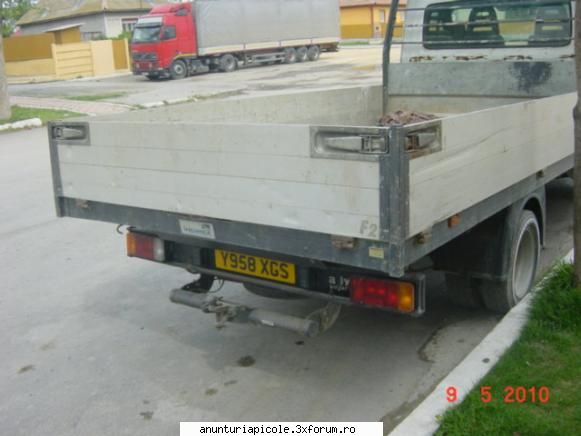 sunt din harsova , constanta vand camioneta