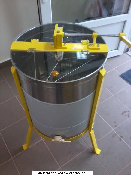 vand centrifuga 3-4 rame - vand centrifuga din inox 3 rame 1.250 ron si 4 - VANZARI ECHIPAMENTE APICOLE