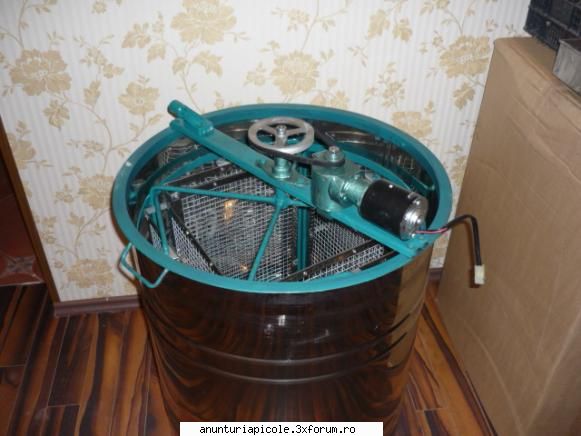 vand centrifuga inox patru rame reversibila - tiberiuss - VANZARI ECHIPAMENTE APICOLE