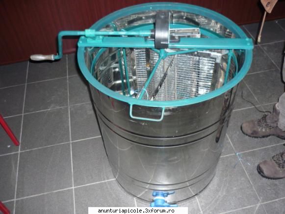 vand centrifuga inox patru rame reversibila - tiberiuss - VANZARI ECHIPAMENTE APICOLE