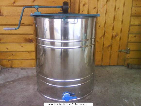 vand centrifuga inox ruseasca - Nu vand separt mecanismul reversibil...doar - VANZARI ECHIPAMENTE APICOLE