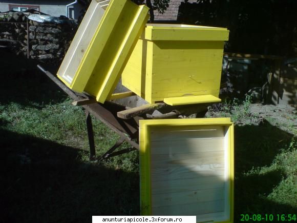 vand lazi noi la cel mai bun pret - pot oferi si factura dar se adauga T.V.A - VANZARI ECHIPAMENTE APICOLE