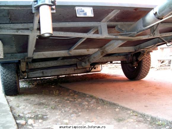 vind platforma pt stupi 3mx2m - Platforma a fost realizata pe comanda si suporta - VANZARI - CUMPARARI AUTO